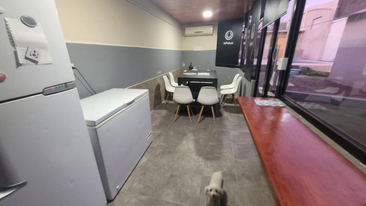 Privada En Casa Particular Con Bano Y Espacios En Comun Compartidos- Precios Para 2 Personas 13000 Pesos Argentinos - 1 Persona 7500 Por Noche Concordia